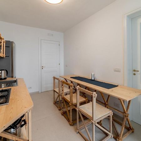 Macchia Mediterranea Guest House Bari Bagian luar foto