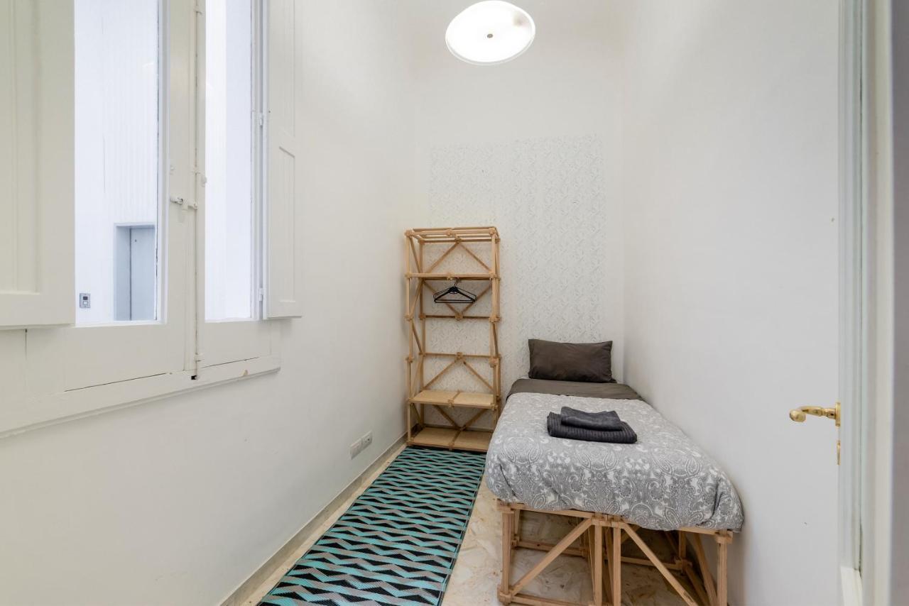 Macchia Mediterranea Guest House Bari Bagian luar foto